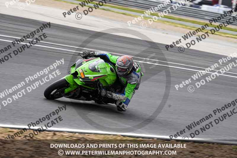 cadwell no limits trackday;cadwell park;cadwell park photographs;cadwell trackday photographs;enduro digital images;event digital images;eventdigitalimages;navarra;no limits trackdays;peter wileman photography;racing digital images;trackday digital images;trackday photos